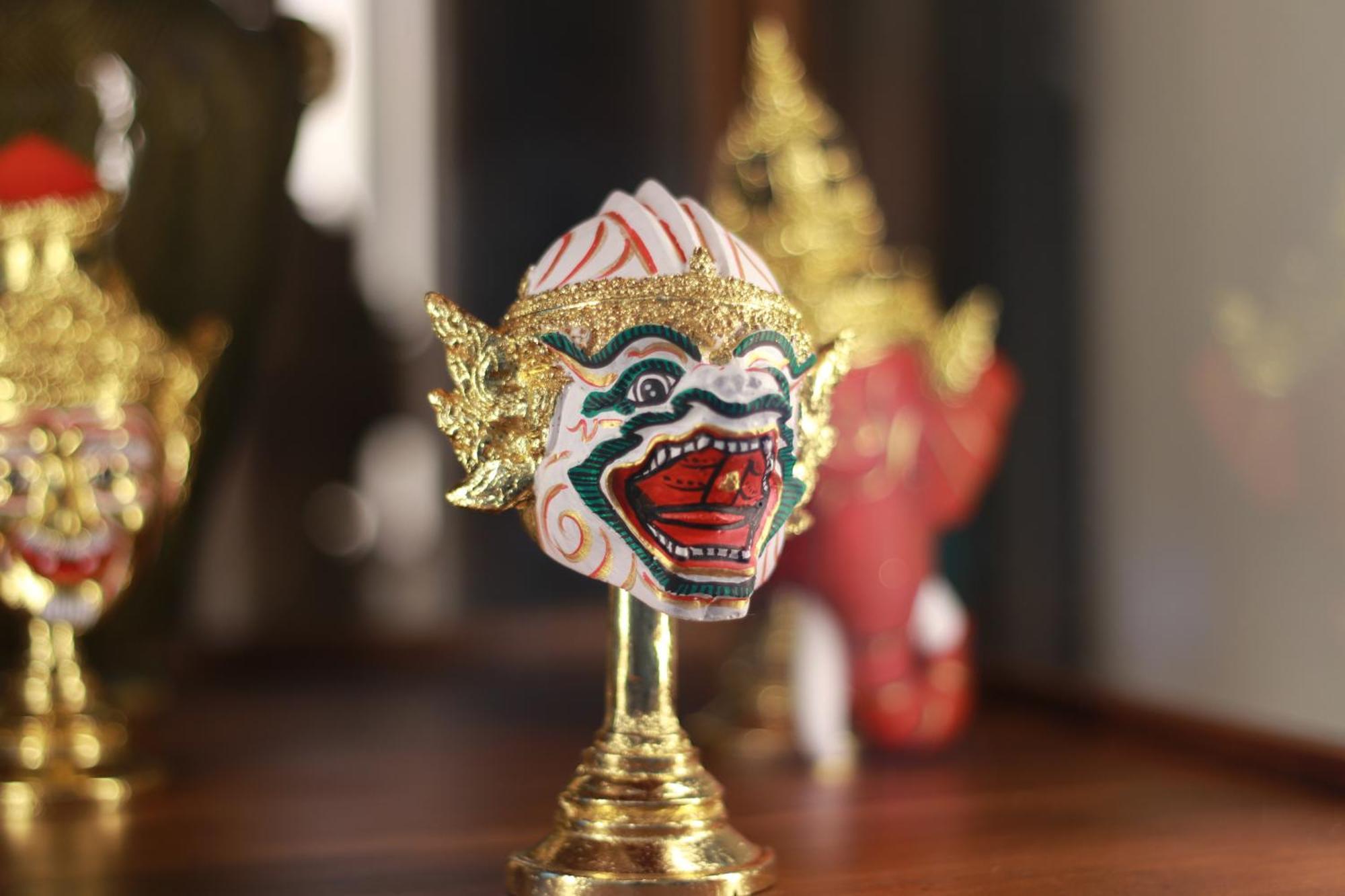 Siri Grand Bangkok Hotel Экстерьер фото